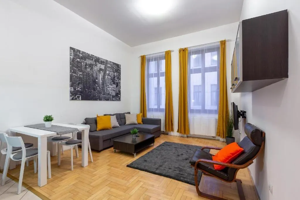 Downtown Home In The Gozsdu Garden Budapest 0*,