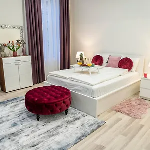  Апартаменты City Centre Deluxe